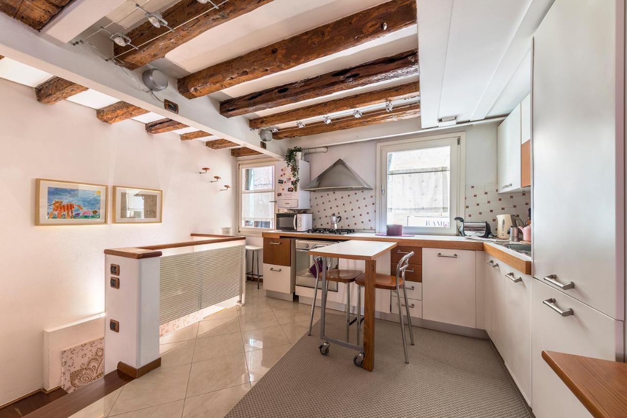 Piccolo - Cozy Studio In The Heart Of Authentic Venetië Buitenkant foto
