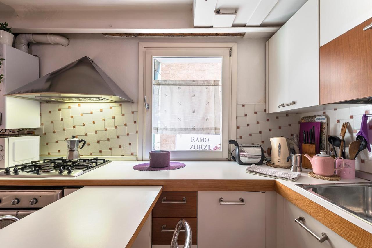 Piccolo - Cozy Studio In The Heart Of Authentic Venetië Buitenkant foto